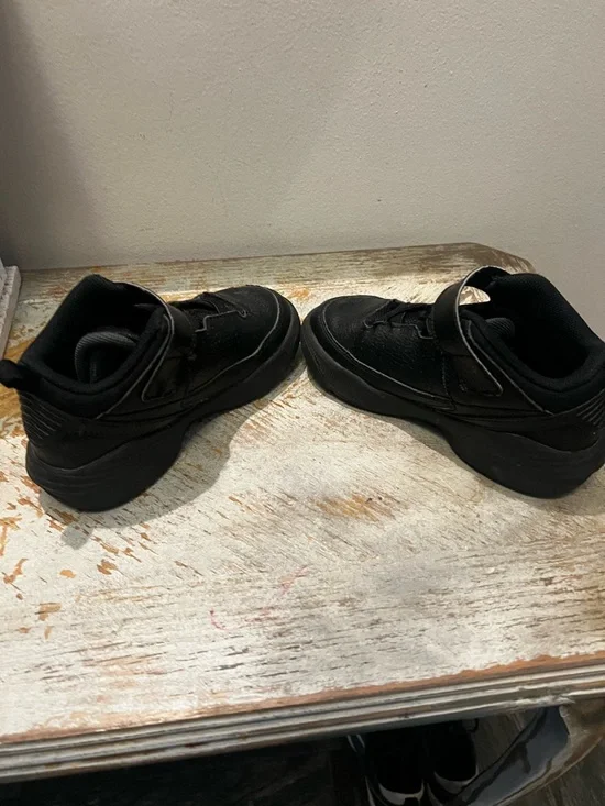 Nike Air Jordan’s Kids Black Athletic Sneakers with Velcro Strap Size 13 C - Picture 6 of 10